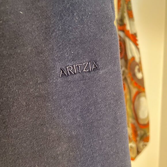 SOLD Cozy Sweatfleece Matching Set - Picture 4 of 6